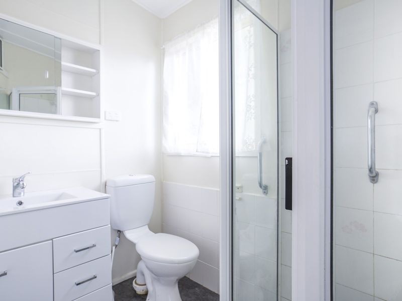 10 Carroll Avenue, Lake Conjola NSW 2539