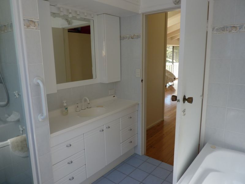 60 Lockhart Ave, Mollymook NSW 2539