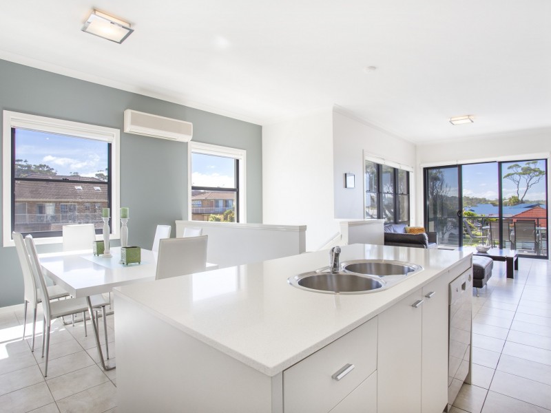 7/5-7 Golf Avenue, Mollymook NSW 2539