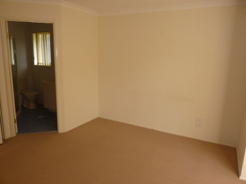 5 Yarrawonga Dr, Mollymook NSW 2539