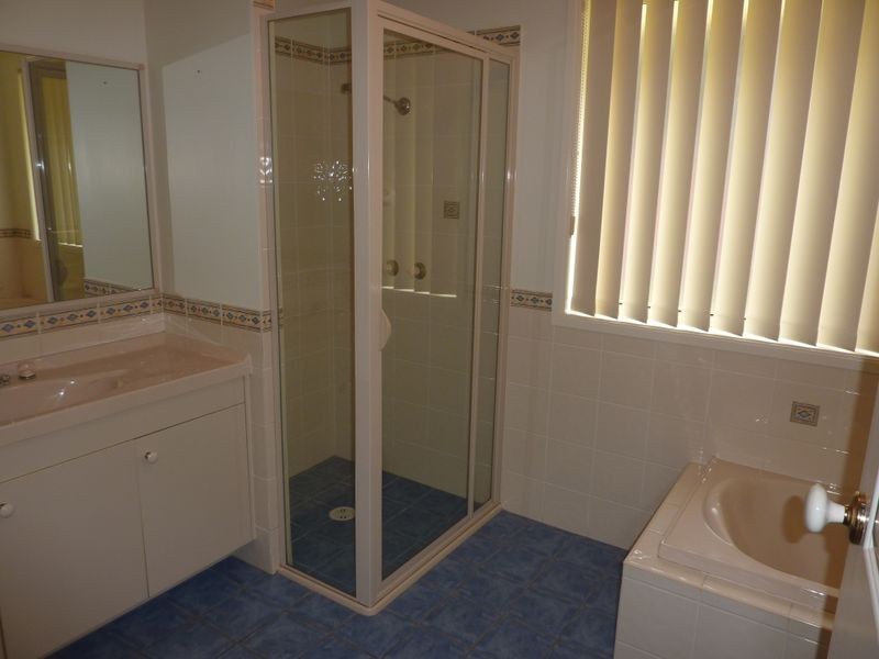 5 Yarrawonga Dr, Mollymook NSW 2539