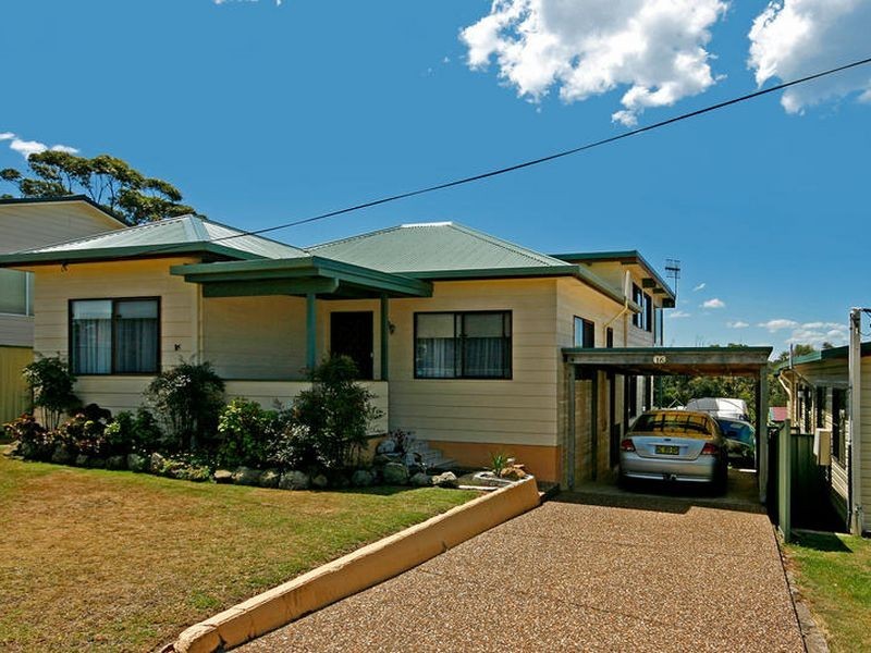 16 Canberra Crescent, Burrill Lake NSW 2539