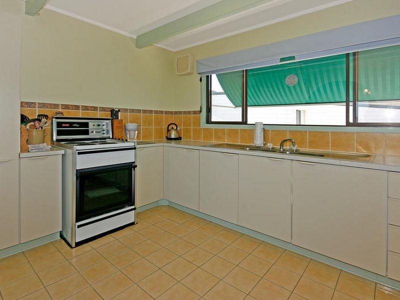 16 Canberra Crescent, Burrill Lake NSW 2539