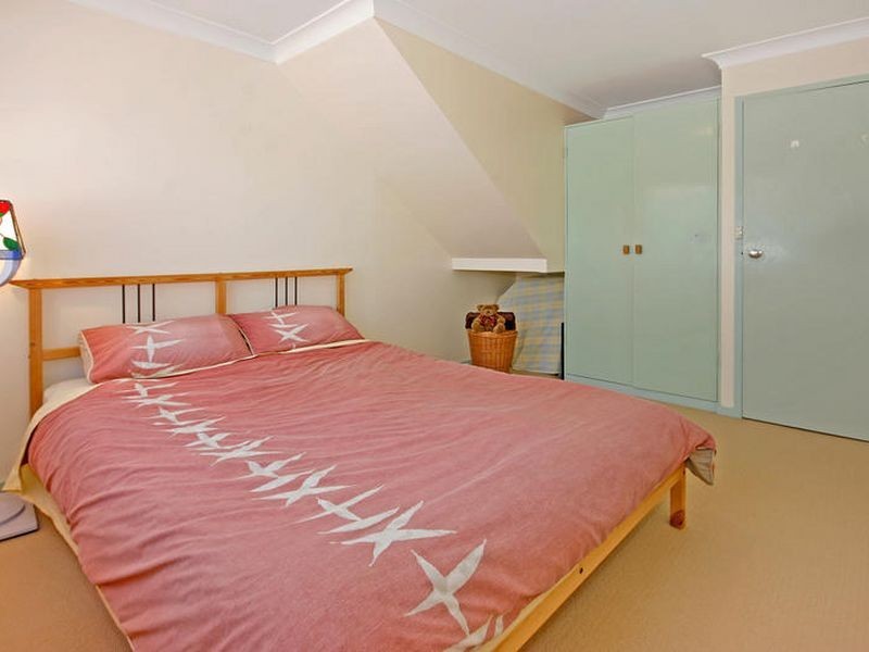 16 Canberra Crescent, Burrill Lake NSW 2539