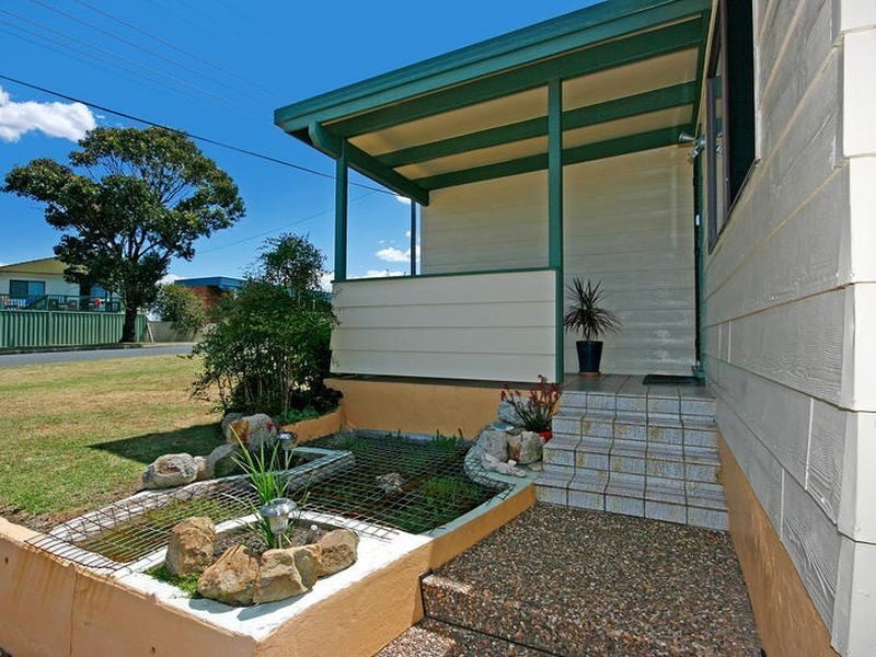 16 Canberra Crescent, Burrill Lake NSW 2539