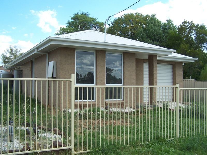 61A Whiteley Street, Wellington NSW 2820