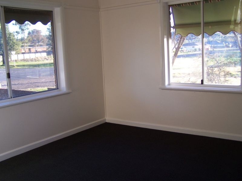 26 Gobolion Street, Wellington NSW 2820