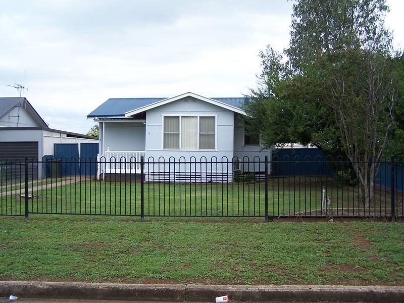 6 Glasson Street, Wellington NSW 2820