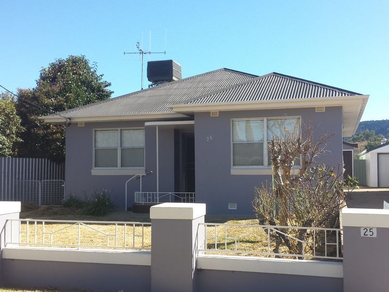 25 Raymond Street, Wellington NSW 2820