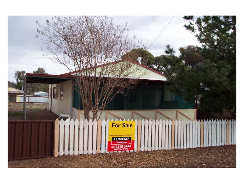 11 Sports Parade, Mumbil NSW 2820