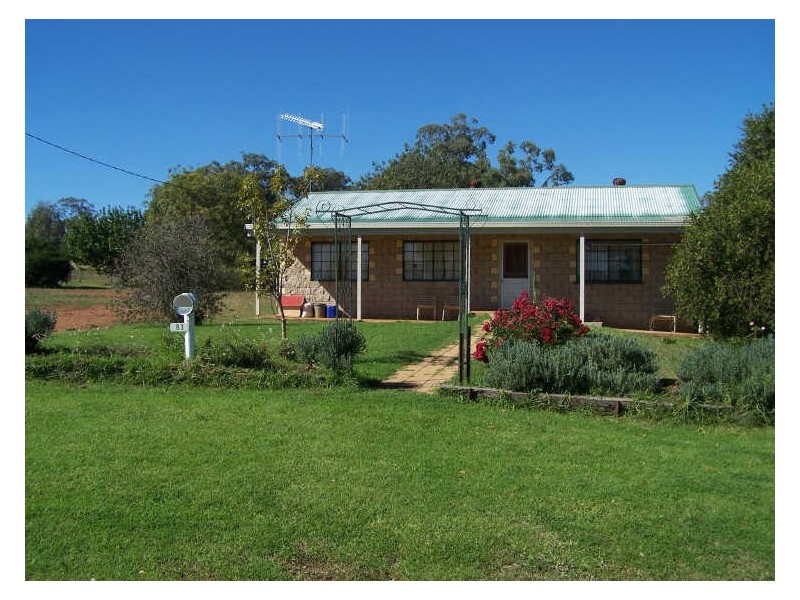 79 Caves Road, Wellington NSW 2820