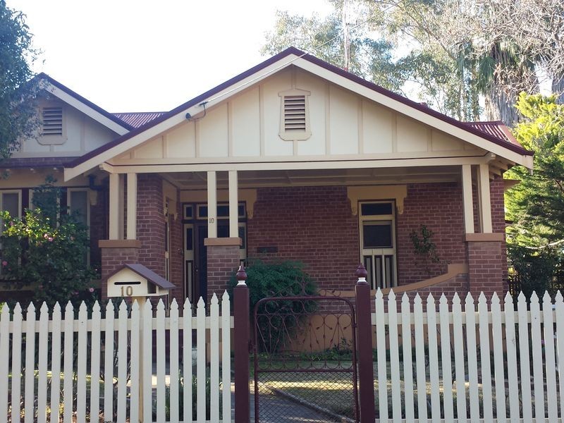 10 Warne Street, Wellington NSW 2820