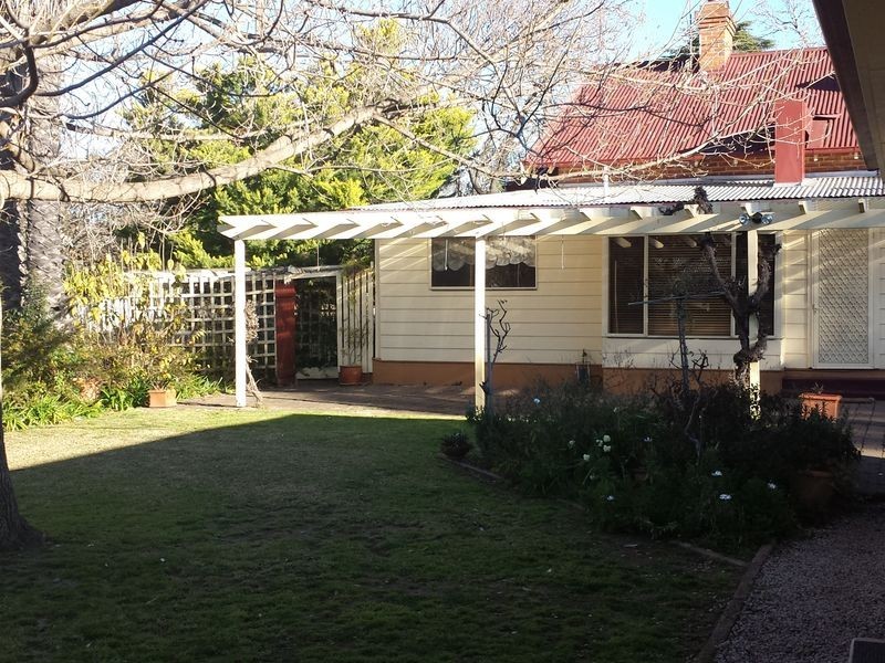 10 Warne Street, Wellington NSW 2820