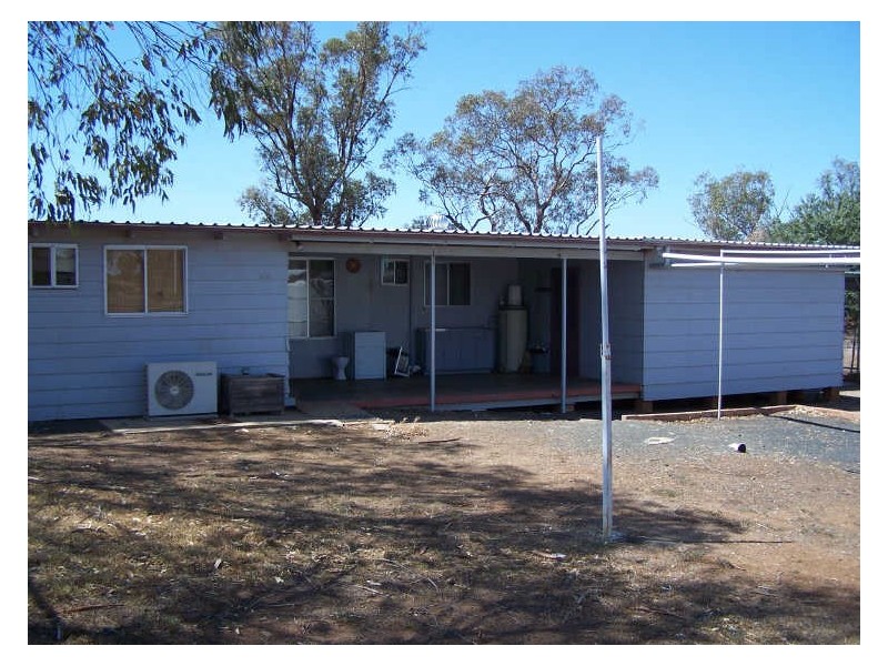 Narwee Mitchell Highway, Wellington NSW 2820