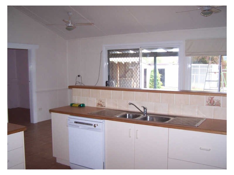 35 Simpson Street, Wellington NSW 2820