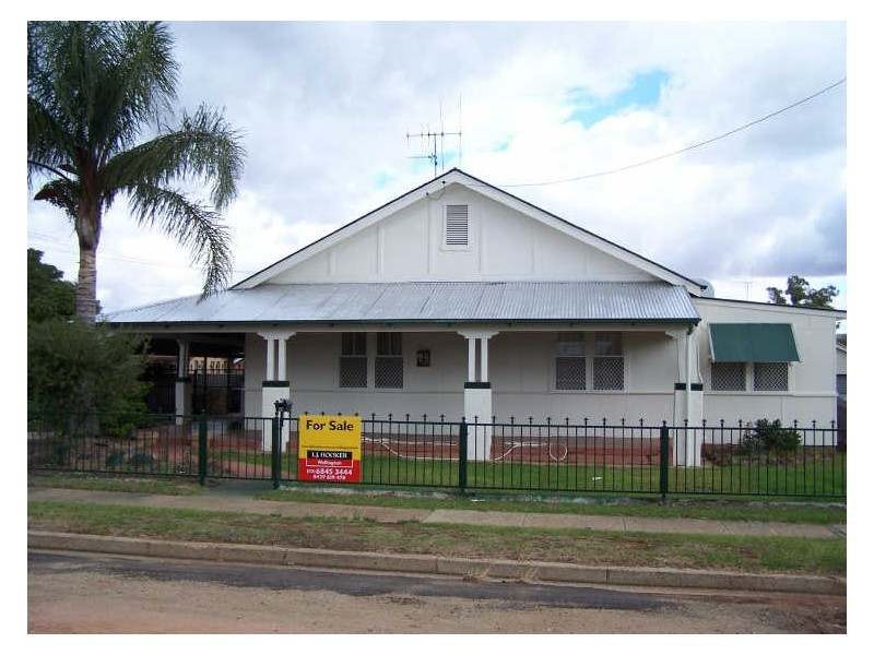 35 Simpson Street, Wellington NSW 2820