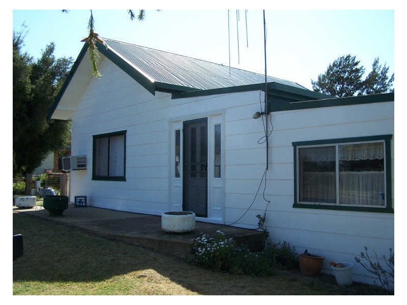 24 Molong Street, Stuart Town NSW 2820