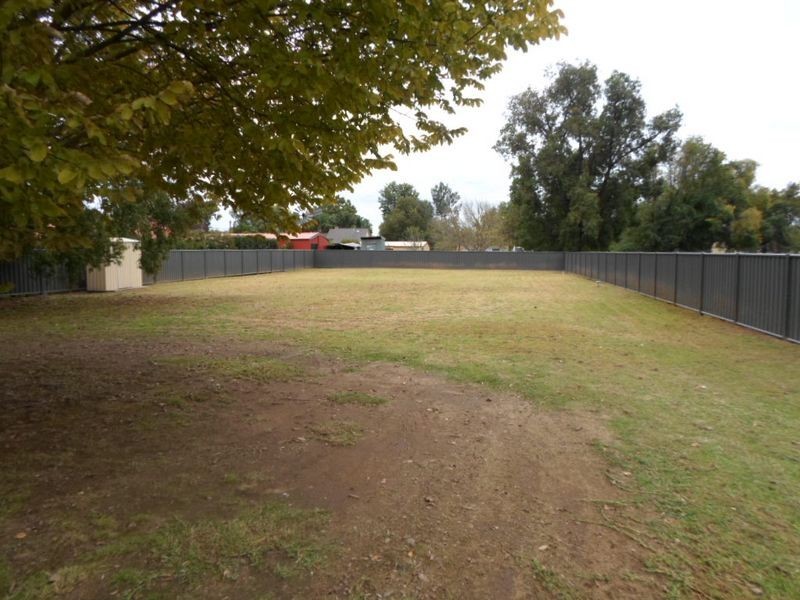 42 Montefiores Street, Wellington NSW 2820