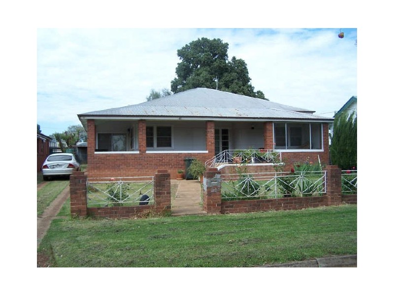 113 Gisborne Street, Wellington NSW 2820