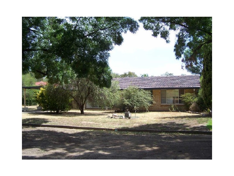 90 Gobolion Street, Wellington NSW 2820