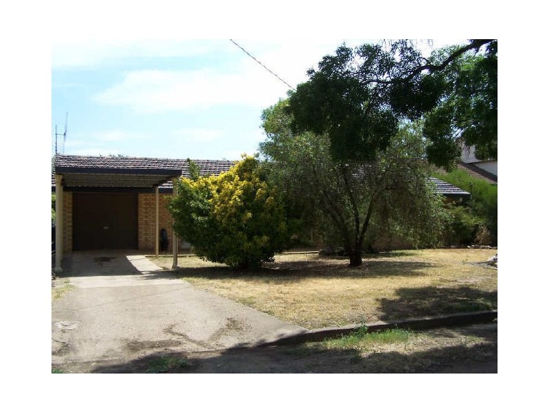 90 Gobolion Street, Wellington NSW 2820