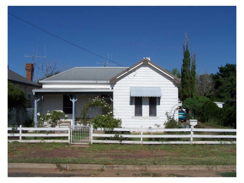 33 Arthur Street, Wellington NSW 2820