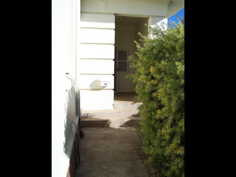 5a Nanima Cresant, Wellington NSW 2820