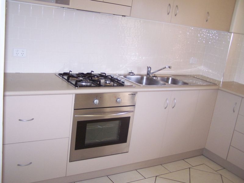 5a Nanima Cresant, Wellington NSW 2820
