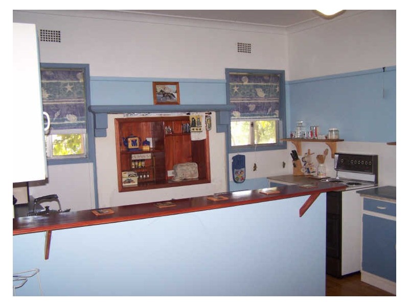 9 Charles Street, Wellington NSW 2820