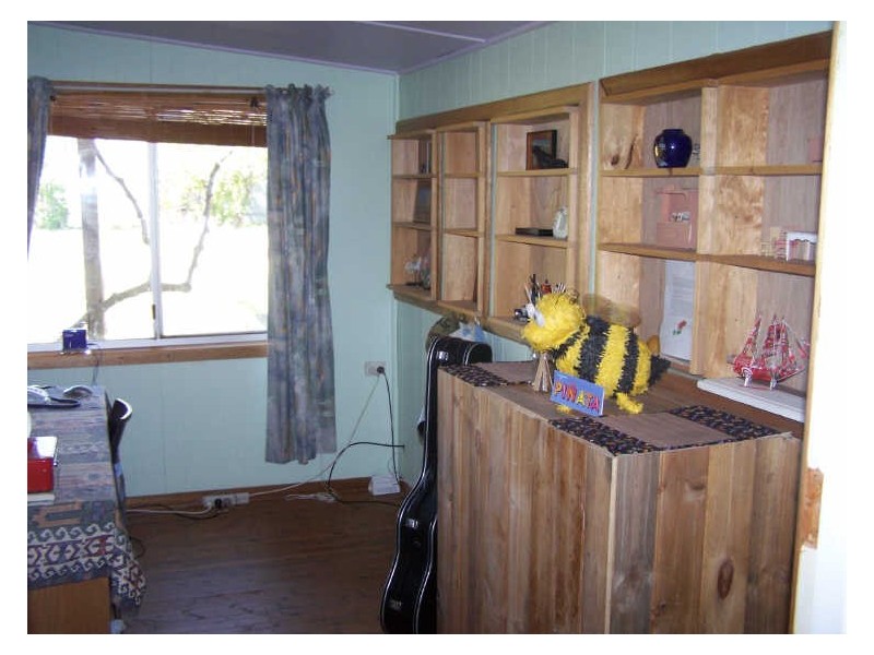 9 Charles Street, Wellington NSW 2820