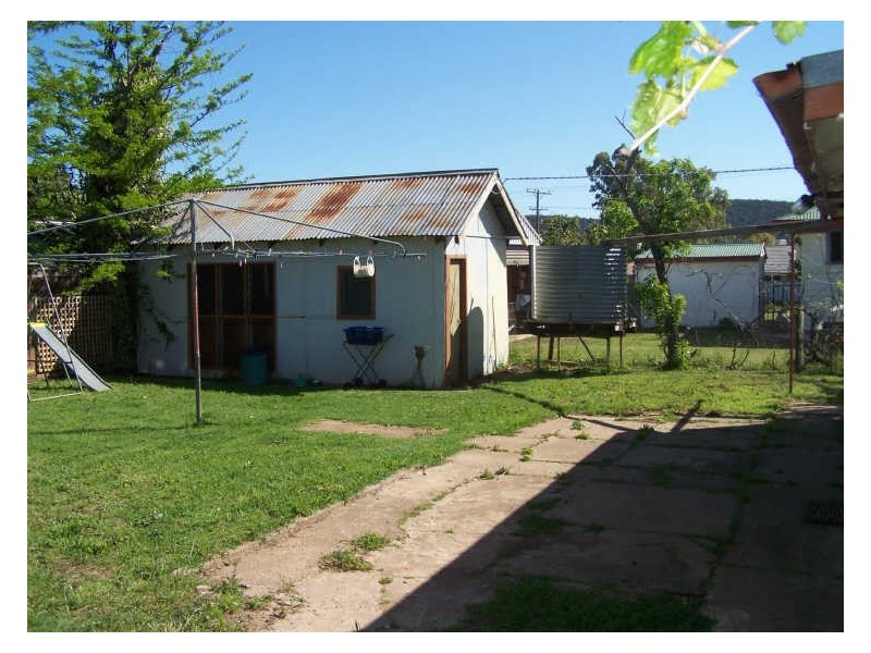 9 Charles Street, Wellington NSW 2820