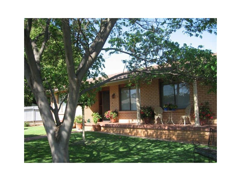 15 Thornton Street, Wellington NSW 2820