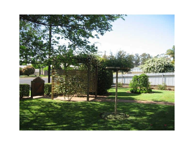15 Thornton Street, Wellington NSW 2820