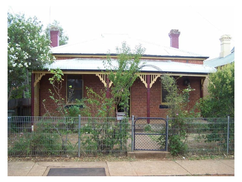 32 Maxwell Street, Wellington NSW 2820