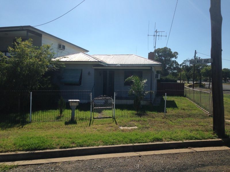 12 Railway Ave, Wellington NSW 2820