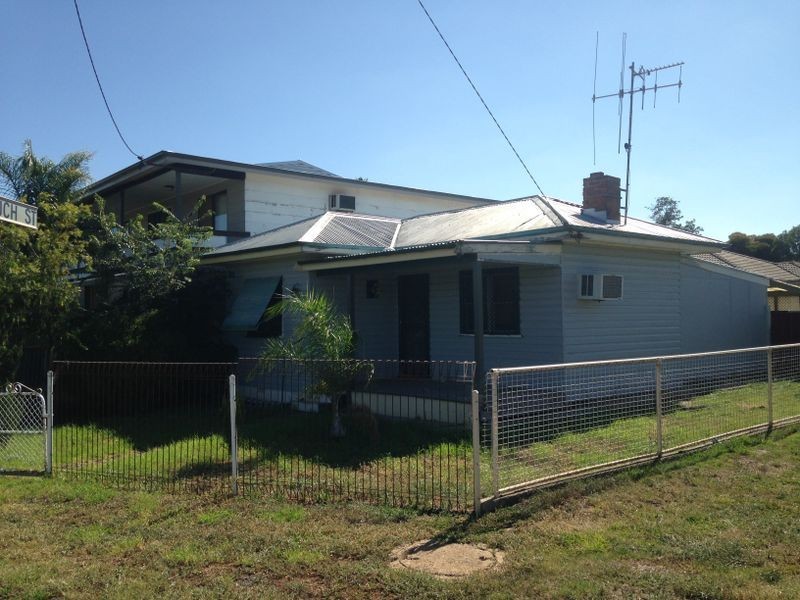 12 Railway Ave, Wellington NSW 2820