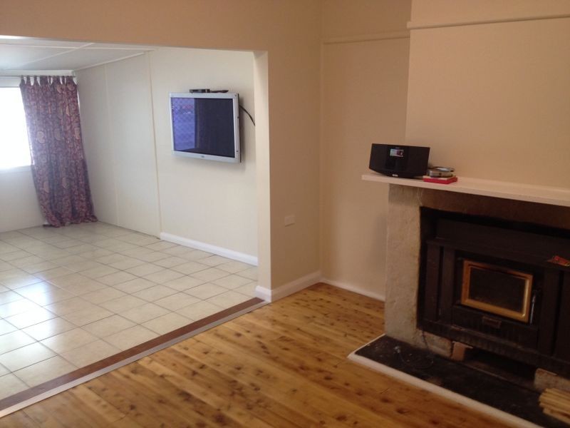 12 Railway Ave, Wellington NSW 2820