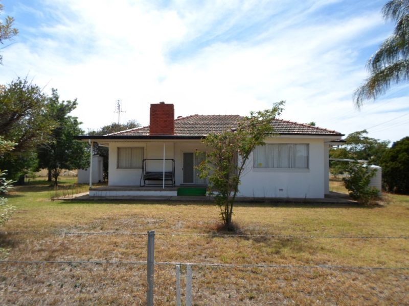 60-64 Curtis Street, Wellington NSW 2820