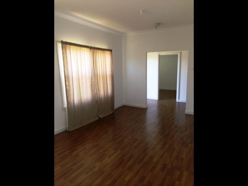 7 Samuel Street, Wellington NSW 2820