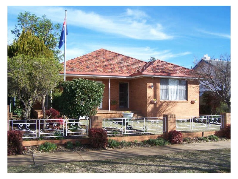 115 Warne Street, Wellington NSW 2820