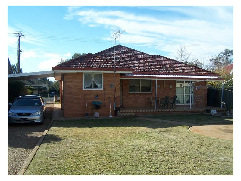 115 Warne Street, Wellington NSW 2820