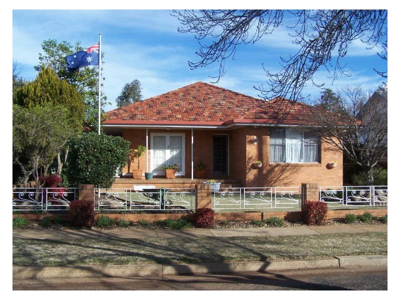 115 Warne Street, Wellington NSW 2820