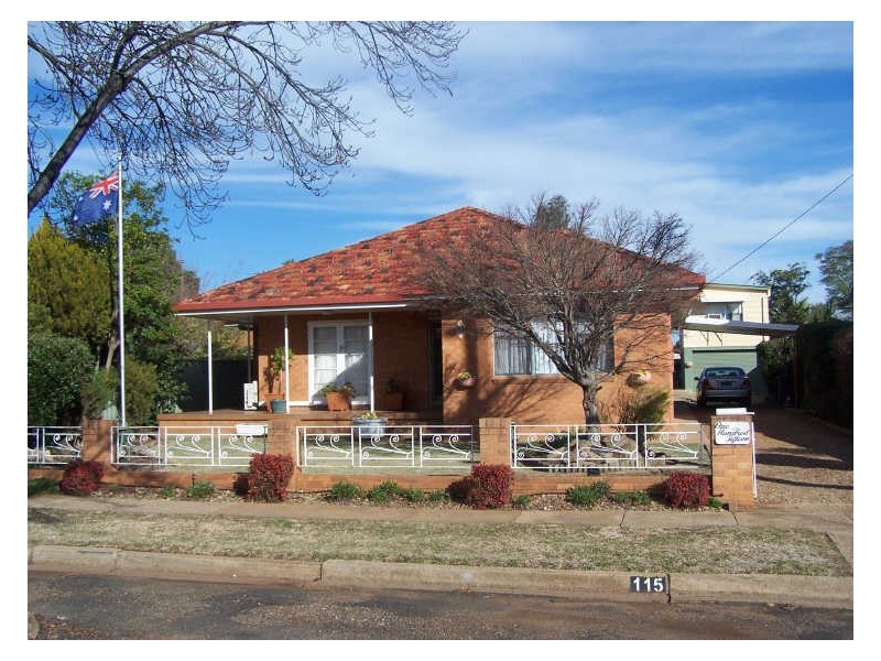 115 Warne Street, Wellington NSW 2820