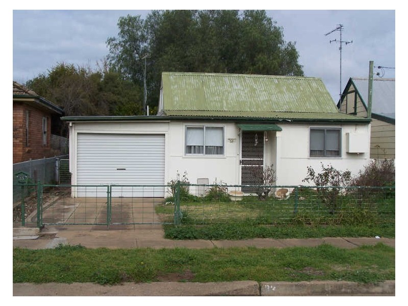 33 Gobolion Street, Wellington NSW 2820