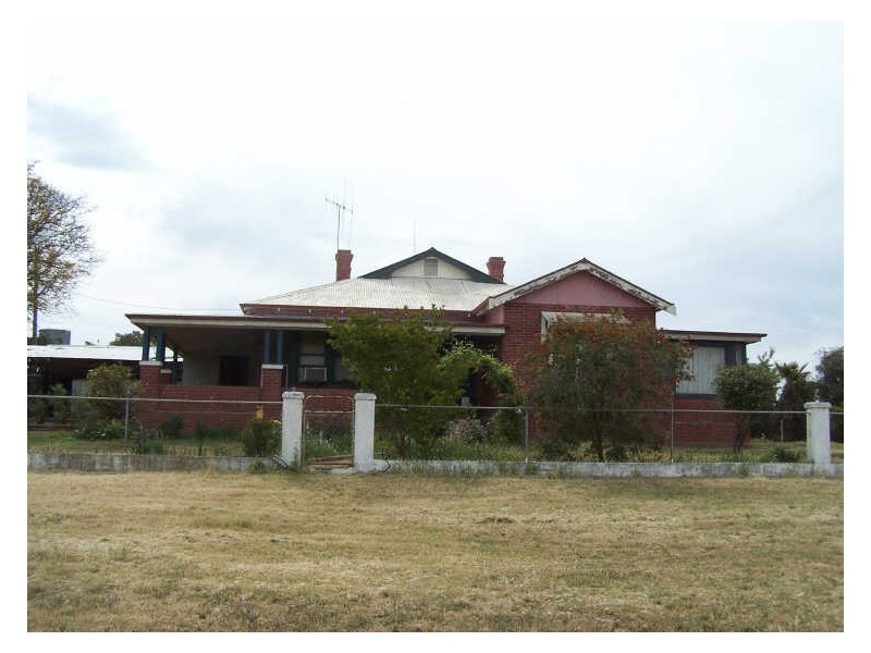 ‘Mione’ Blatches Lane, Yeoval NSW 2868