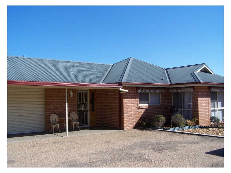 Unit 3/9 Whiteley Street, Wellington NSW 2820