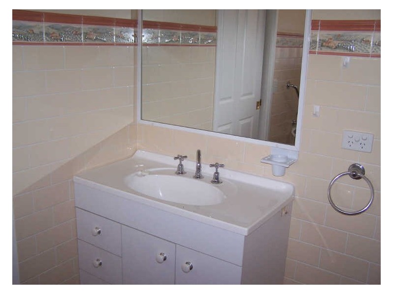Unit 3/9 Whiteley Street, Wellington NSW 2820