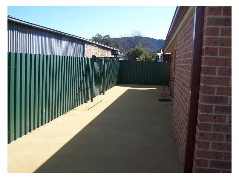 Unit 3/9 Whiteley Street, Wellington NSW 2820