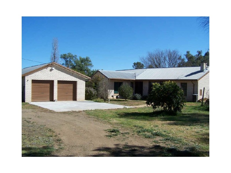 102A Gobolion Street, Wellington NSW 2820