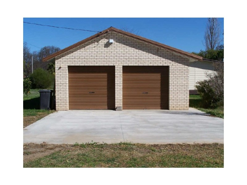 102A Gobolion Street, Wellington NSW 2820